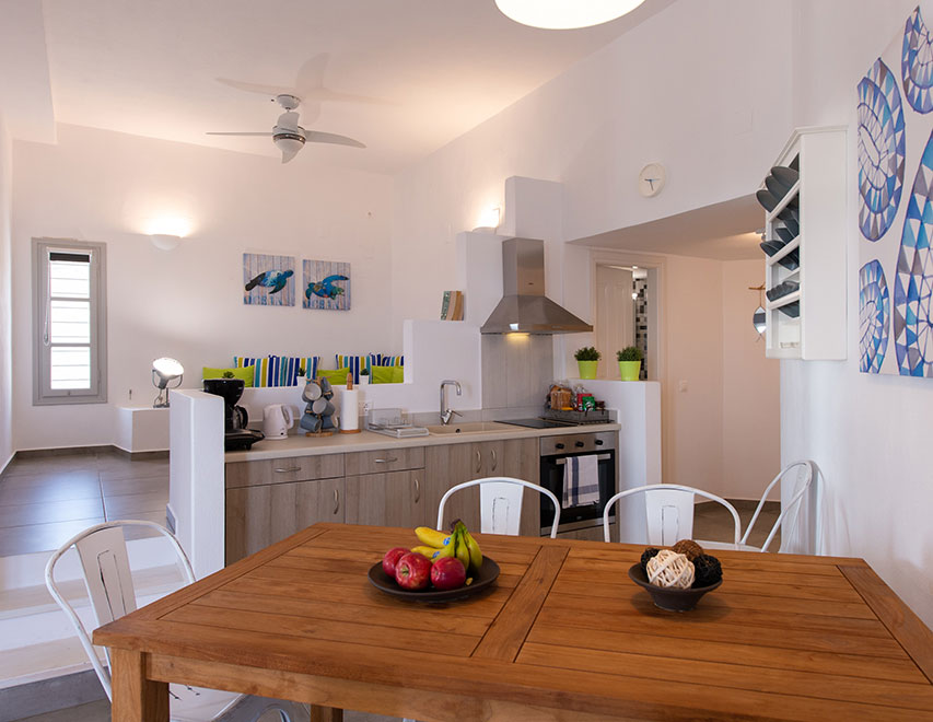 Grey House Sifnos - Τραπέζι φαγητού