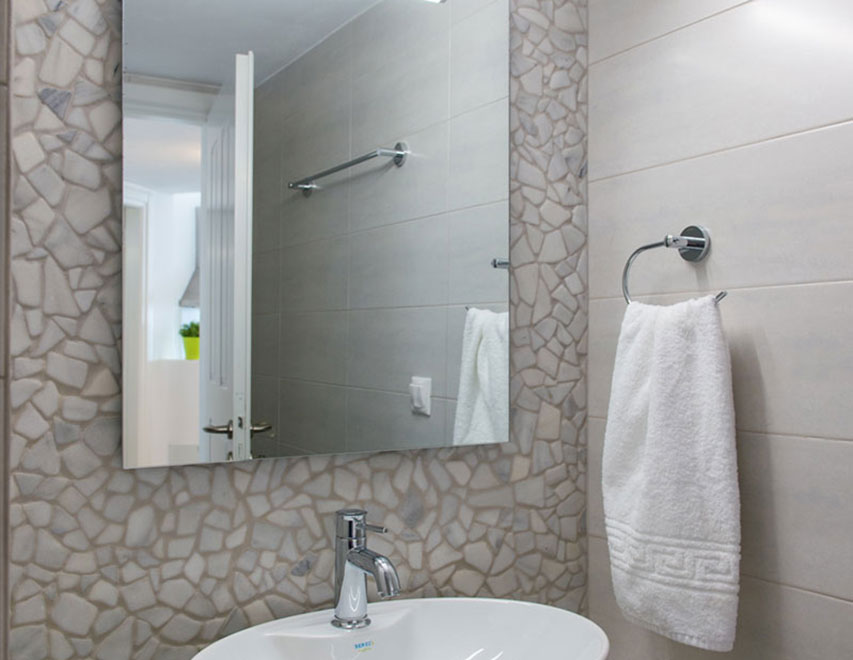 Grey House Sifnos - Μοντέρνο μπάνιο