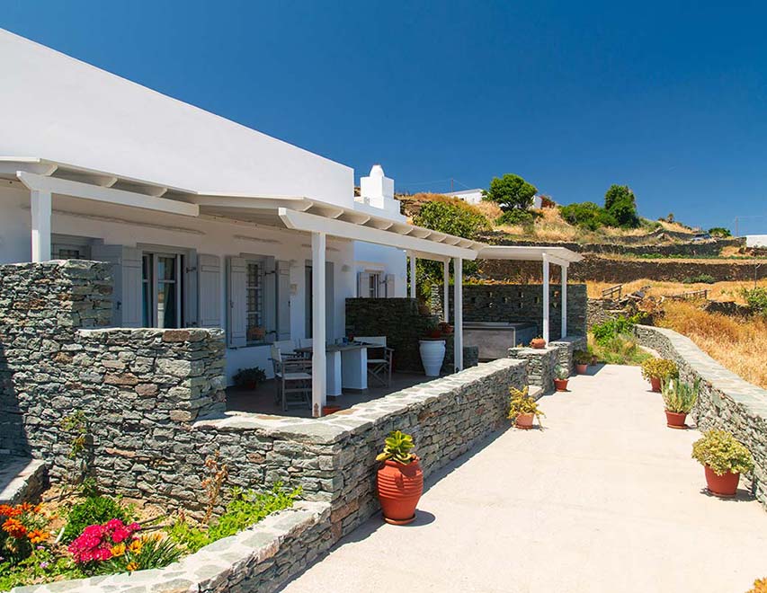 White House Sifnos - Αυλή